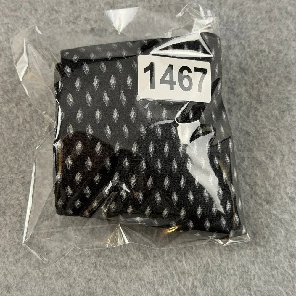 Vintage Bill Blass Black Silver Diamond 100% Silk Necktie Mens 60x3.75